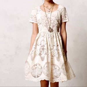 Tracy Reese White Lace dress with tan slip sz 4